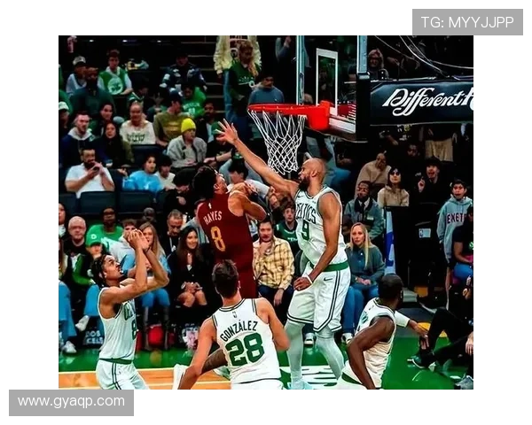 布朗轰下30分率绿军强势击退骑士拿下东部焦点之战胜利关键战役